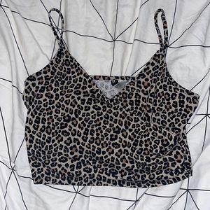 h&m cheetah print crop top